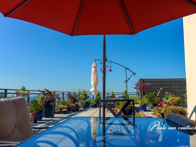 NANTES Quartier Monselet Appartement 4 pièces de 101.79m² Sud Ouest 1er étage terrasse de 49.92m² ascenseur stationnements