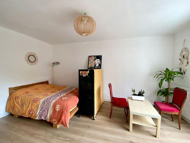 NANTES ROUTE DE SAINTE LUCE GRAND T1 MEUBLÉ A LOUER 31.4 m²