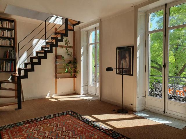 Nantes Vue Erdre Beau Duplex familial avec extérieur et stationnement