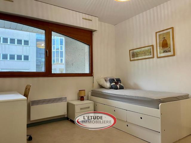 Nantes/Cours Sully: Studio meublé à louer !