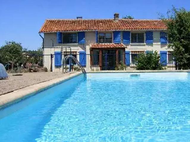 Nanteuil en Vallée 16700 Achat / Vente maison 6 pièces t6 piscine