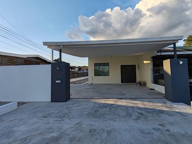 Nanas Barat Road Single Storey CORNER Terrace House For Sale