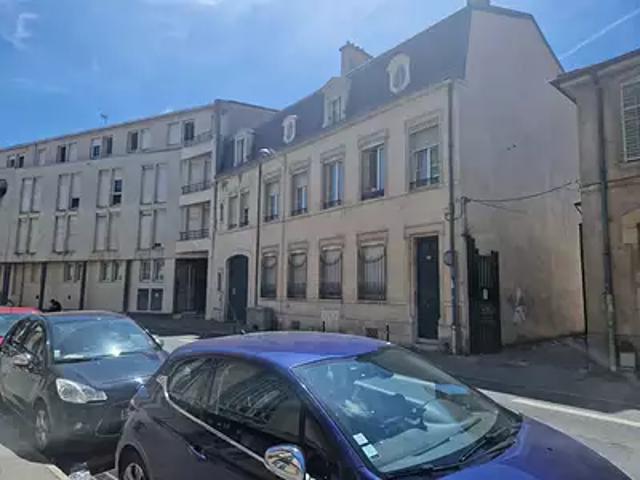 Nancy 54000 Location appartement 1 pièce t1 au dernier étage