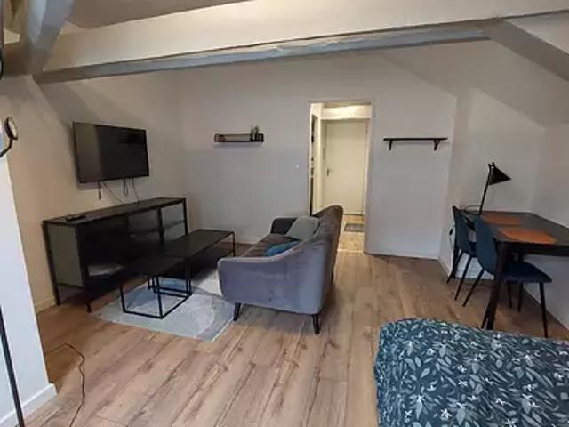 Nancy 54000 Location appartement 1 pièce t1 au dernier étage