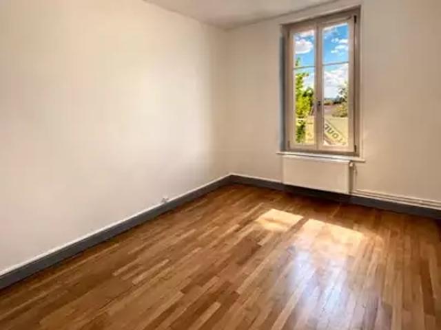Nancy 54000 Location appartement 2 pièces t2 au dernier étage