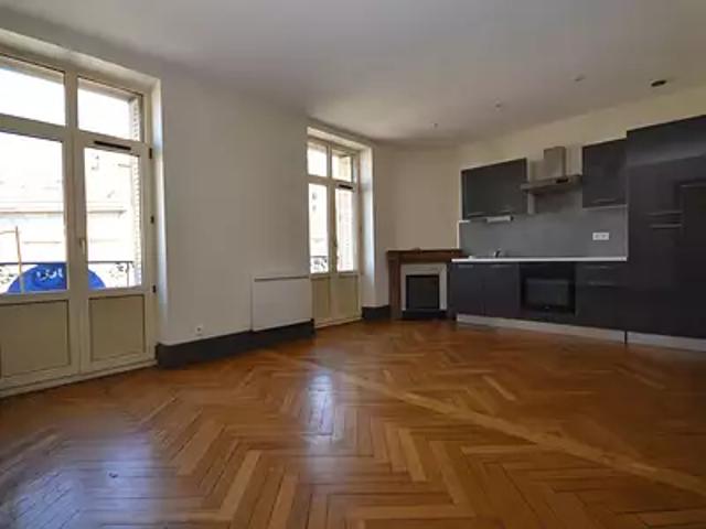Nancy 54000 Location appartement 3 pièces t3 au dernier étage cave