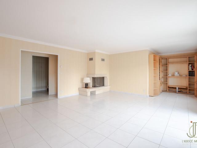 NANCY Thermal Cité Judiciaire appartement 121m2 avec balcon et Parking !