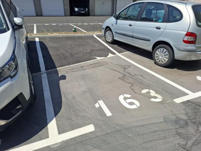 Nancy Vente Parking / Garage 54