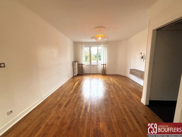 NANCY BOUFFLERS BUTHEGNEMONT / APPARTEMENT 4 PIECES AVEC GARAGE