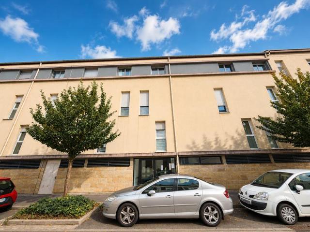 NANCY / BRAS VERT: LUMINEUX APPARTEMENT T3 MEUBLÉ AVEC TERR