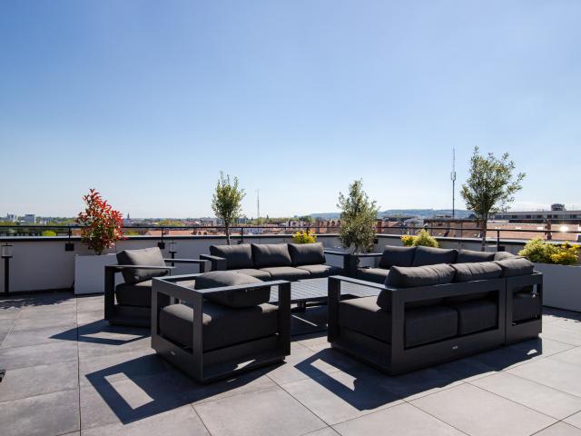 NANCY GRAND F5 DANS RESIDENCE DE STANDING + TERRASSE 122M2 + GARAGE DOUBLE + PARKING