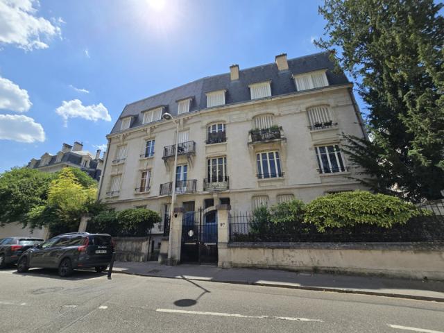 NANCY / PORTE DÉSILLES: APPARTEMENT D'EXCEPTION DANS BEL IM