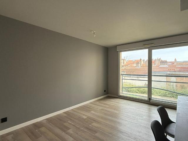 NANCY RUE ST DIZIER EN FACE DE LA RUE DOM CALMET F3 DE 64 M2 DANS RESIDENCE SECURISEE AVEC GARDIEN