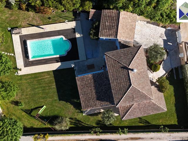 Nans Les Pins: immobilier de prestige: maison à vendre