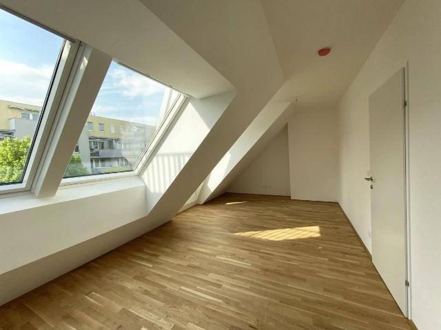 NACHMIETER GESUCHT: Ruhige 2 Zimmer Wohnung nahe Donauzentrum Richtung Innenhof | U1 Kagraner Platz
