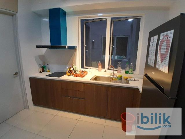 [Nadayu 801] Master Room Private Toilet Rent Free Shuttle Bus to Help University