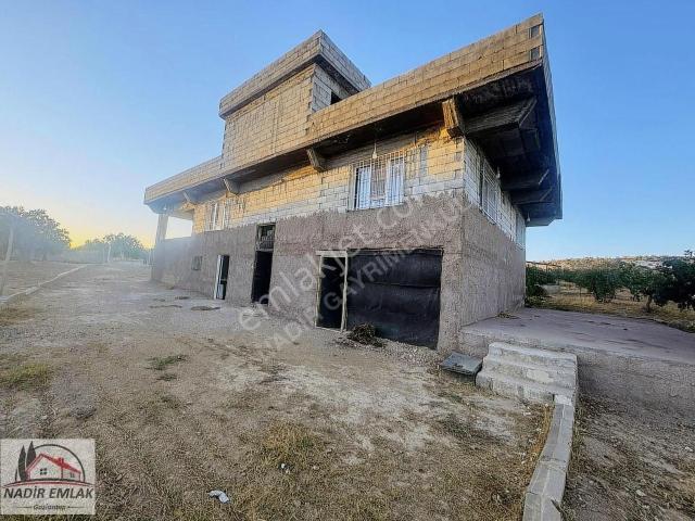 Nadir Emlaktan Battalda Satlık 3865 Metre Elk su Var Bag Evi