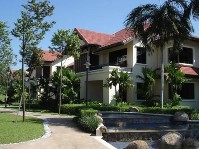 Nadia Parkfront, Desa Parkcity