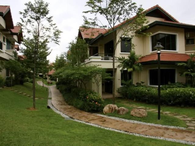 Nadia Parkfront, Desa Parkcity