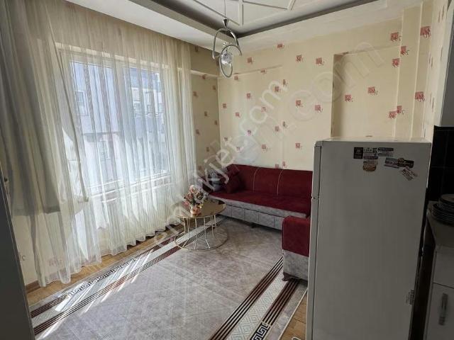 Nadir Emlaktan Üniversite Bölgesinde Bakımlı 1+1