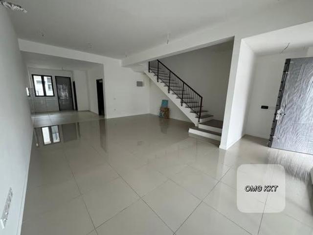 Nadira Bukit Raja Double Storey 20x75 Brand New Good Condition Klang