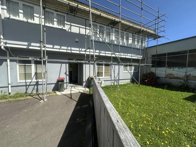naenae, 2 bedrooms