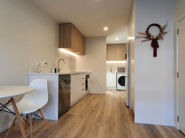 naenae, 2 bedrooms