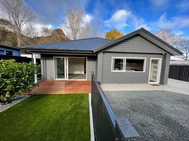 naenae, 2 bedrooms