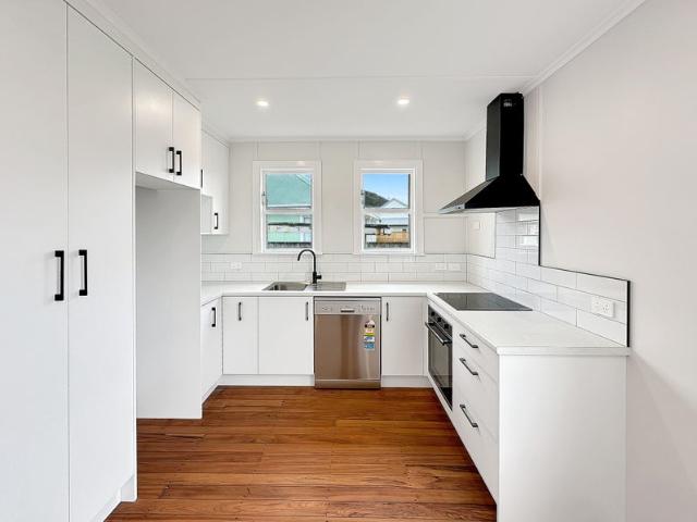 naenae, 2 bedrooms