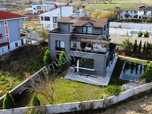 Nafız Çelebi Kuvvetten/prestijli Havuzlu Villa / Deniz Manzaralı