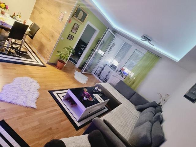 Nagel NEU renovierte 3 Zimmerwohnung für Sportliche!