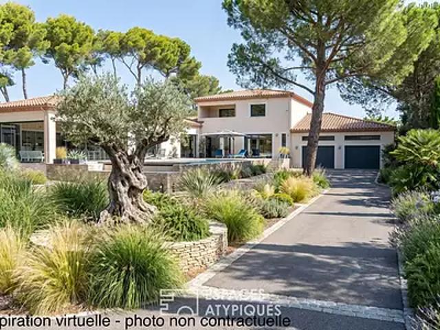 Nages et Solorgues 30114 Achat / Vente maison 8 pièces t8 au dernier étage piscine