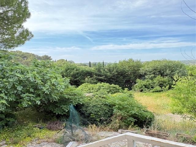 Nages et Solorgues, maison provençale 4 pièces à vendre 90m² Nages et Solorgues