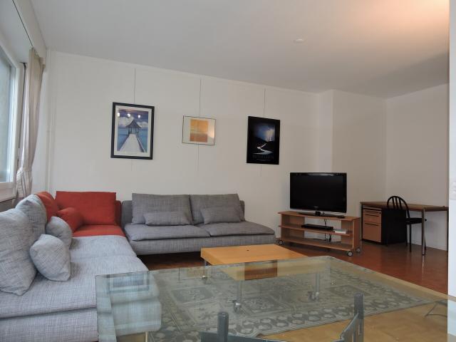 Nah an der UNO, 72 m2 Wohnung, 2 Schlafzimmer, 1 Badezimmer
