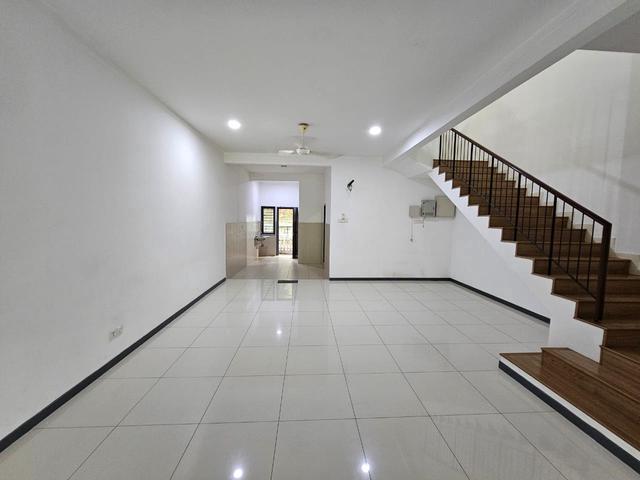Nahara Bandar Bukit Raja double storey For Sale