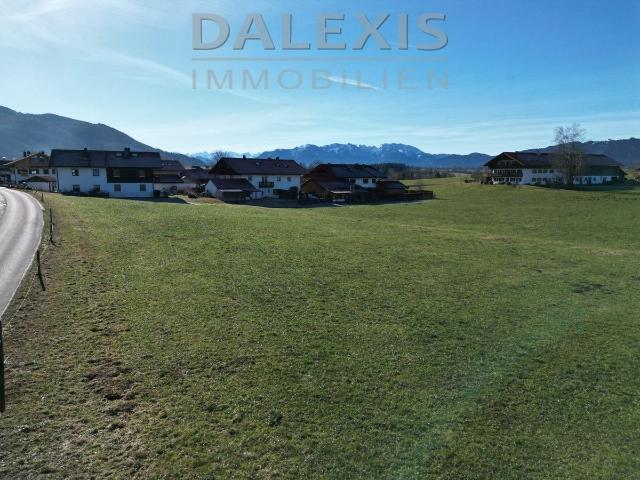 Nahe Bad Tölz Attraktive Doppelhaushälfte in Greiling Ruhige, sonnige Ortsrandlage Panoramablick