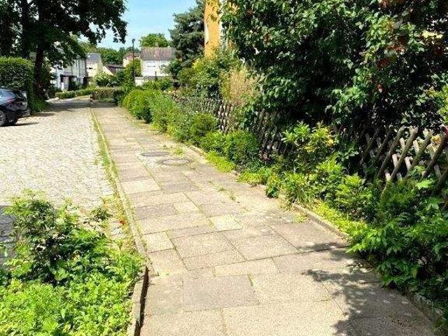 Nähe Britzer Garten Reihenendhaus mit Keller und Garage