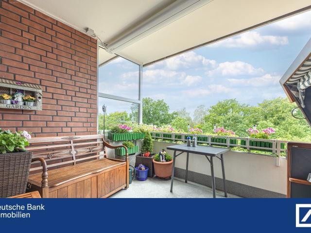 Nahe dem Poppenbütteler Markt: tolle 4 Zimmer Wohnung mit 2 Balkonen in begehrter Lage