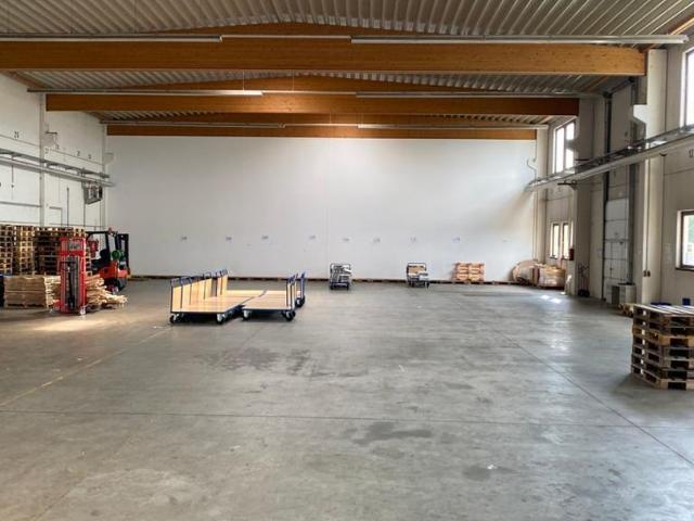 Nahe Hermsdorfer Kreuz Lager /Produktionshalle