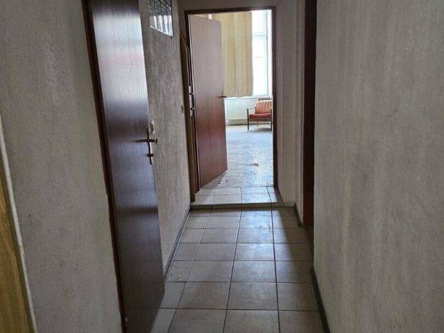 Nähe Radetzkyplatz: sanierungsbedürftige 2 Zimmer Wohnung