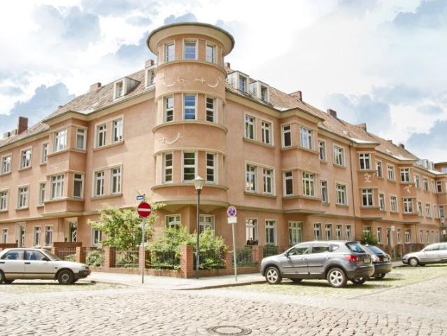 Nahe Theater: 2 Zimmer Wohnung mit Badewanne