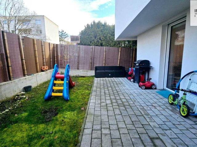 Nähe U1 Garten Terrassenwohnung mit 39 m² Freifläche