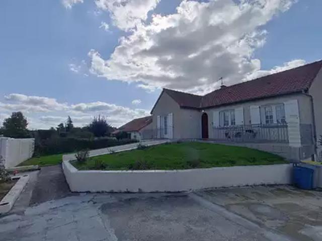 Naintré 86530 Achat / Vente maison 7 pièces t7 au dernier étage cave
