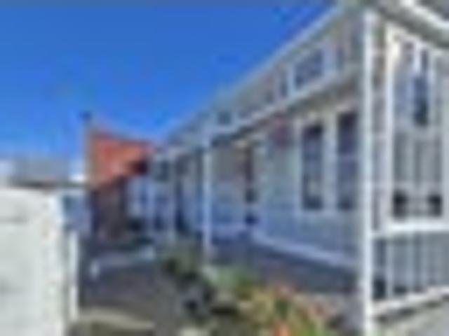 Napier South, 5 bedrooms, $750 pw
