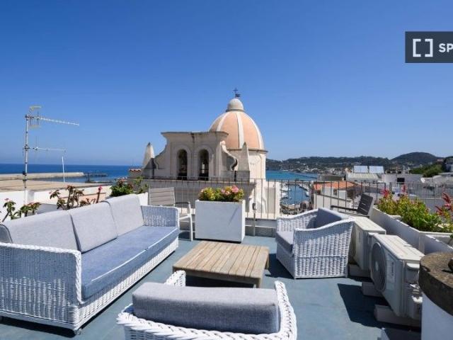 naples, Campania 80075
