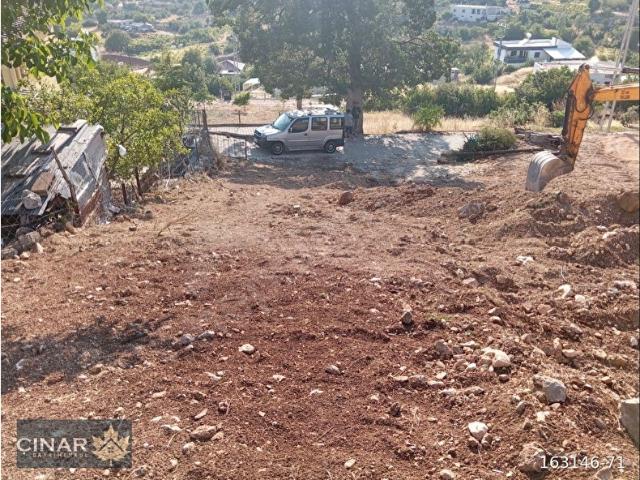 Çınar Gayrimenkul'den Satılık 927m Villalık Arsa