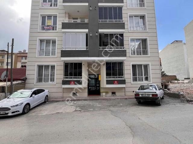 Çınar Emlak'tan Satılık Daire
