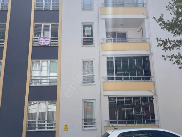 Çınar Emlak'tan Perşembe Pazarı Karşısında Satılık Daire