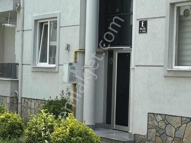 Çınaraltı Sitesinde Giriş Katında 3+1 Kiralık Daire