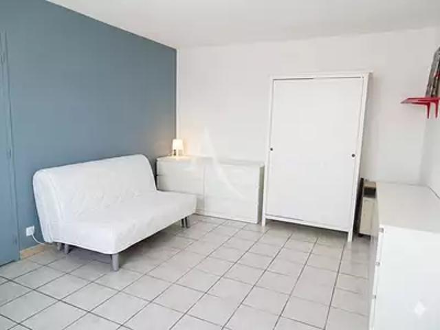 Narbonne 11100 Location appartement 1 pièce t1 terrasse cave